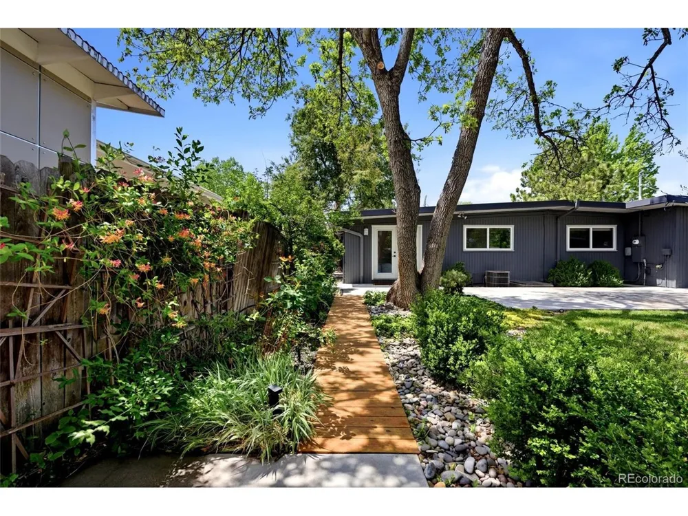 1360 S Dahlia Street Denver, CO 80222