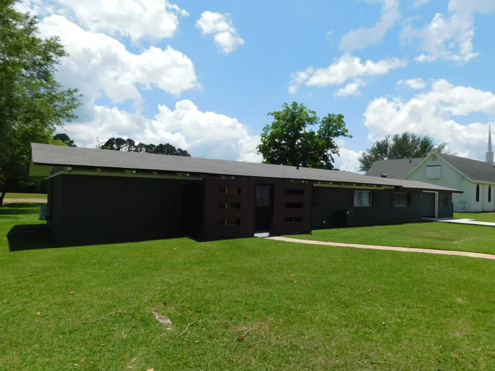 300 S Main Street Springhill, LA 71075