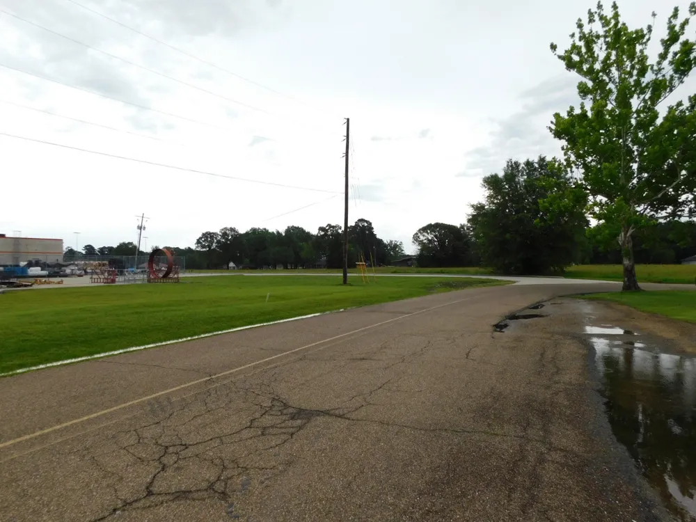300 S Main Street Springhill, LA 71075