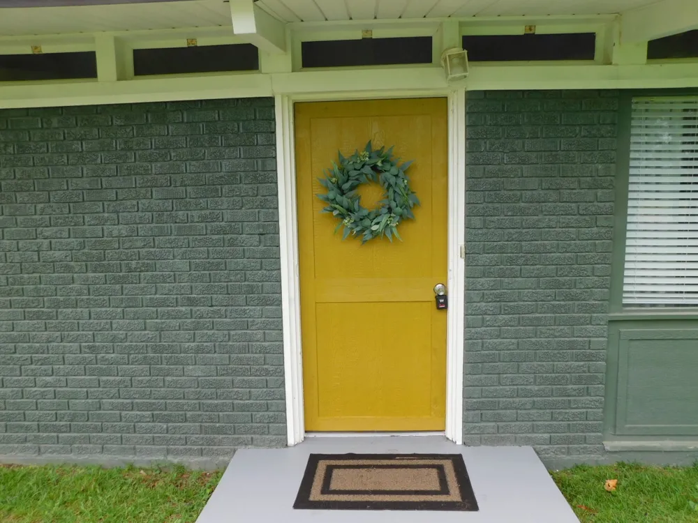300 S Main Street Springhill, LA 71075