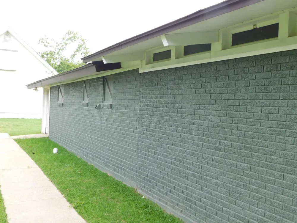 300 S Main Street Springhill, LA 71075