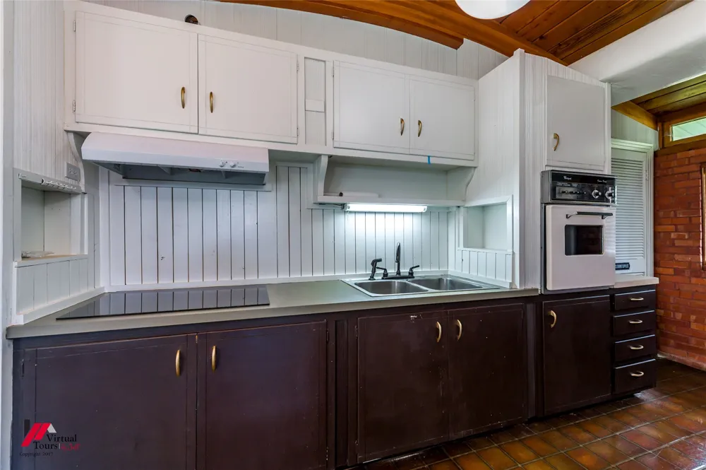 300 S Main Street Springhill, LA 71075