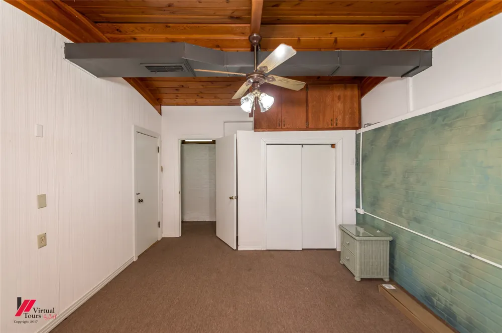 300 S Main Street Springhill, LA 71075