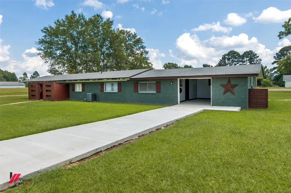 300 S Main Street Springhill, LA 71075