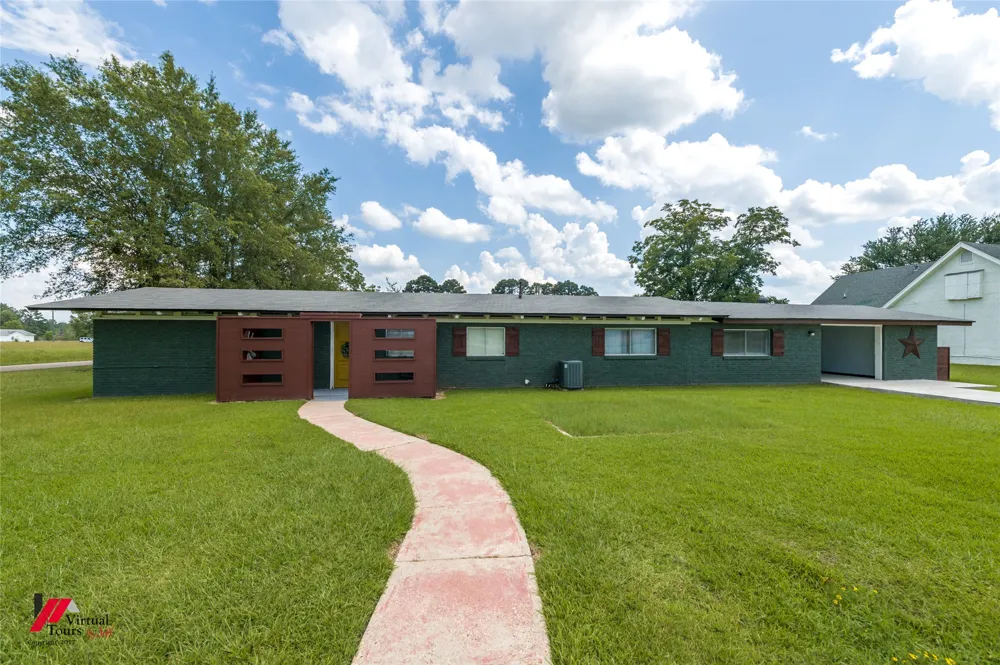 300 S Main Street Springhill, LA 71075
