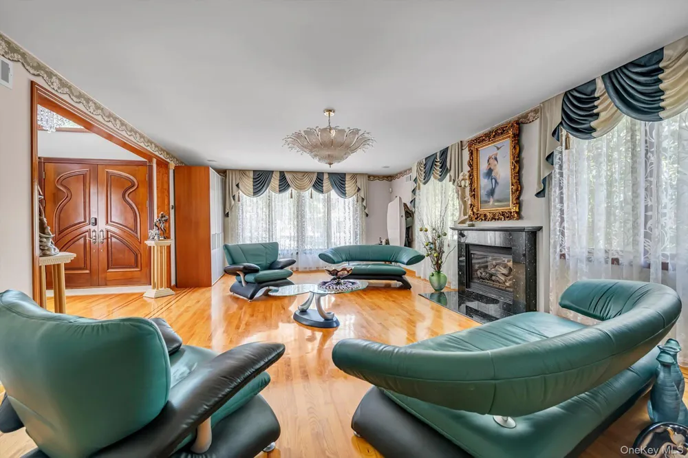 18042 Aberdeen Road Jamaica, NY 11432