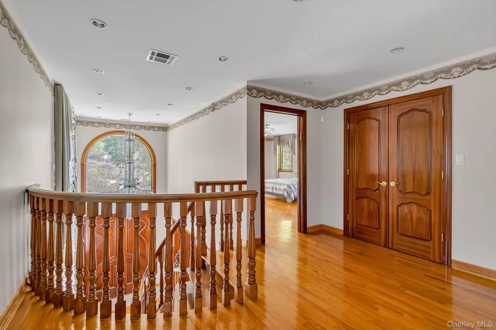 18042 Aberdeen Road Jamaica, NY 11432