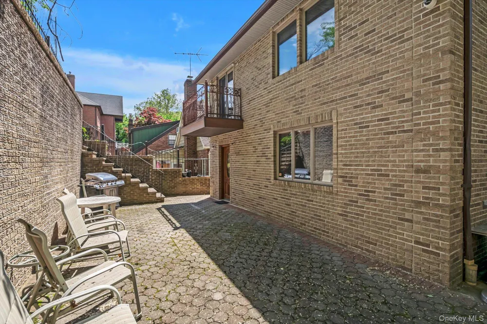 18042 Aberdeen Road Jamaica, NY 11432