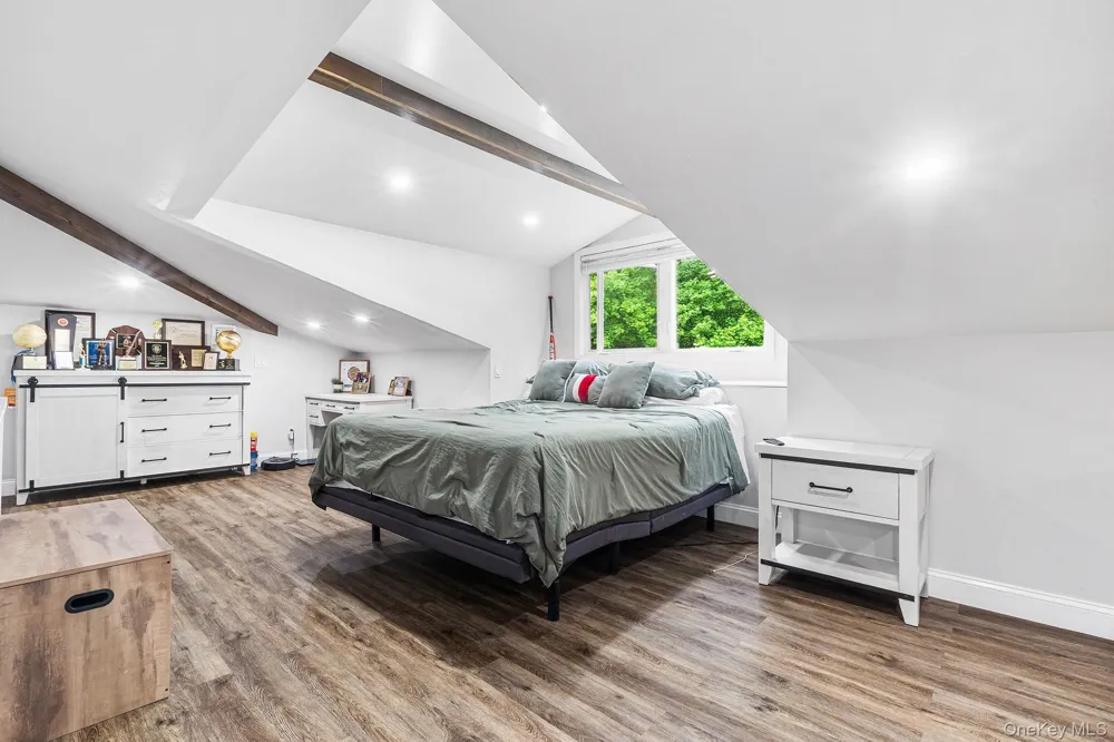 11 Forest Place Lake Peekskill, NY 10537