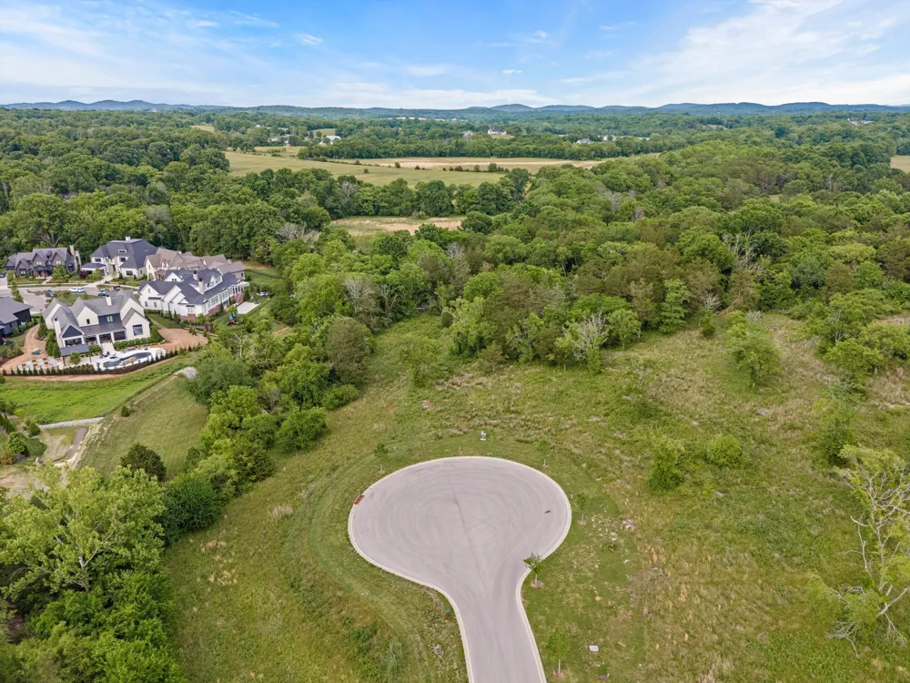 9447 Thatchbay Ct College Grove, TN 37046