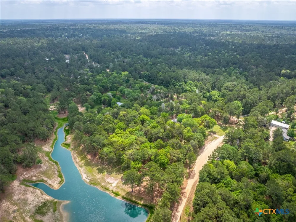 1055 Beech Crest Columbus, TX 78950