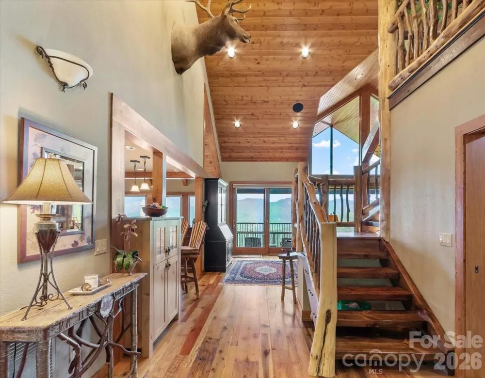373 Rhododendron Lane Burnsville, NC 28714