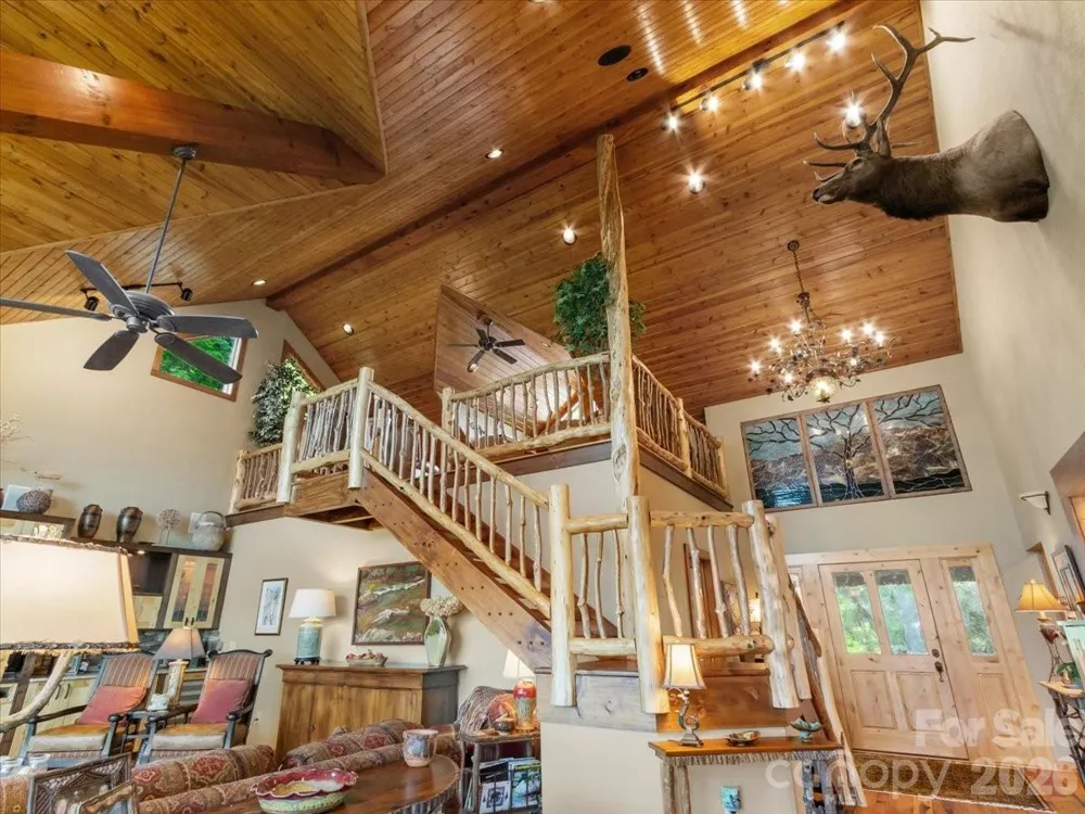 373 Rhododendron Lane Burnsville, NC 28714