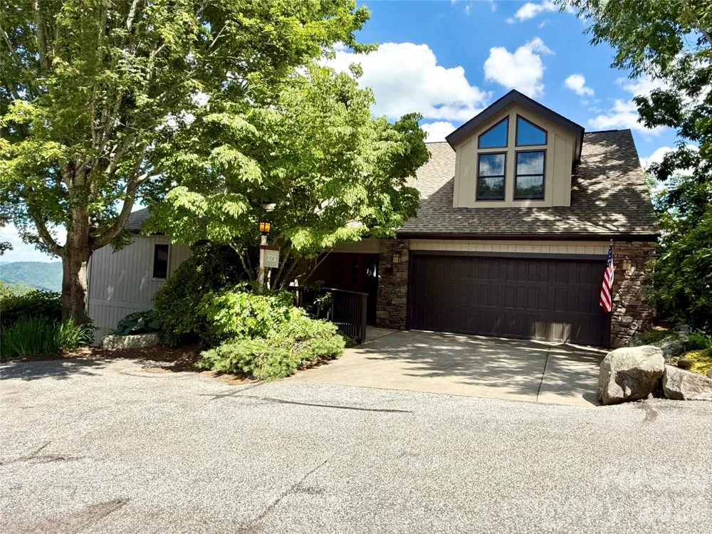 373 Rhododendron Lane Burnsville, NC 28714