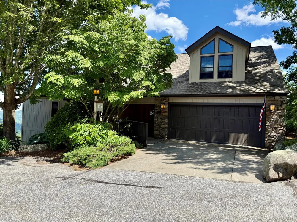 373 Rhododendron Lane Burnsville, NC 28714