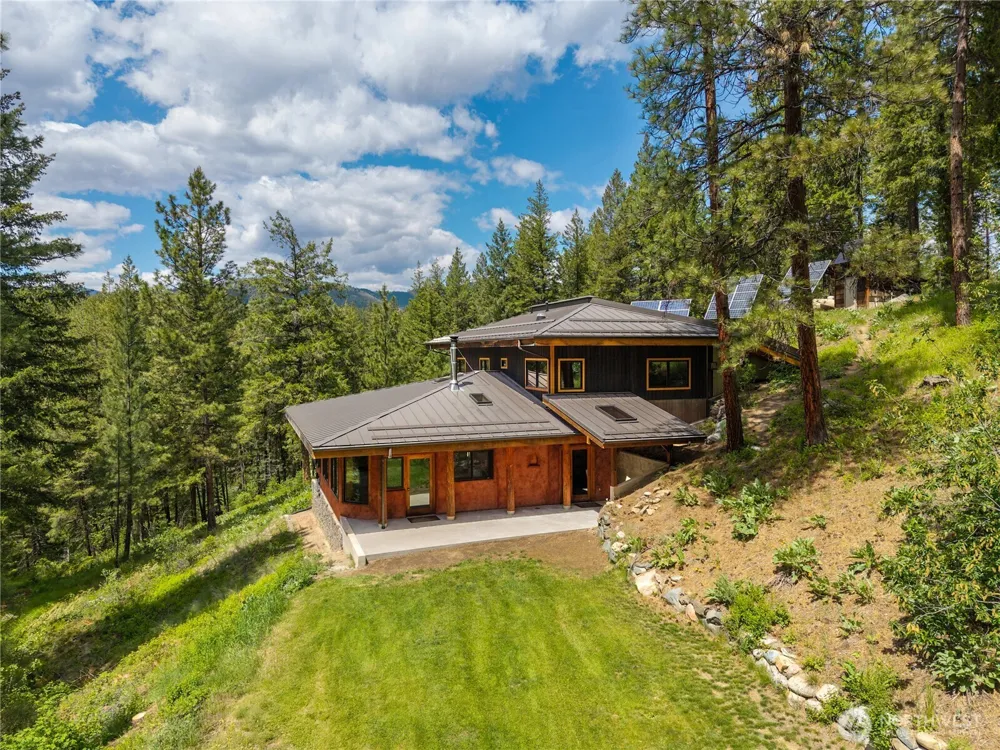 12 Tuckaway Road Twisp, WA 98856