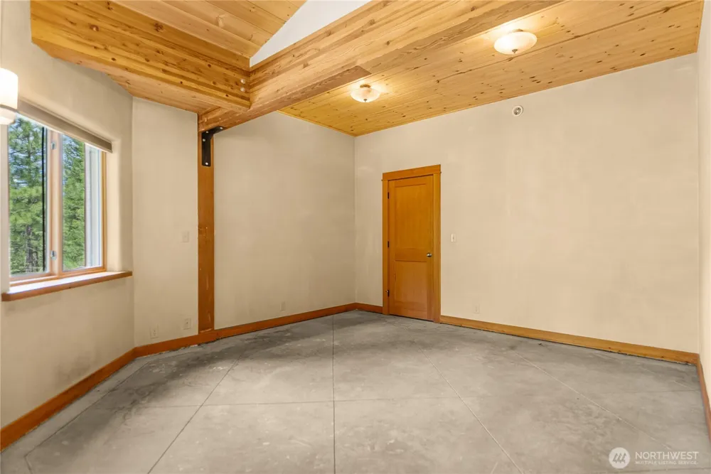 12 Tuckaway Road Twisp, WA 98856