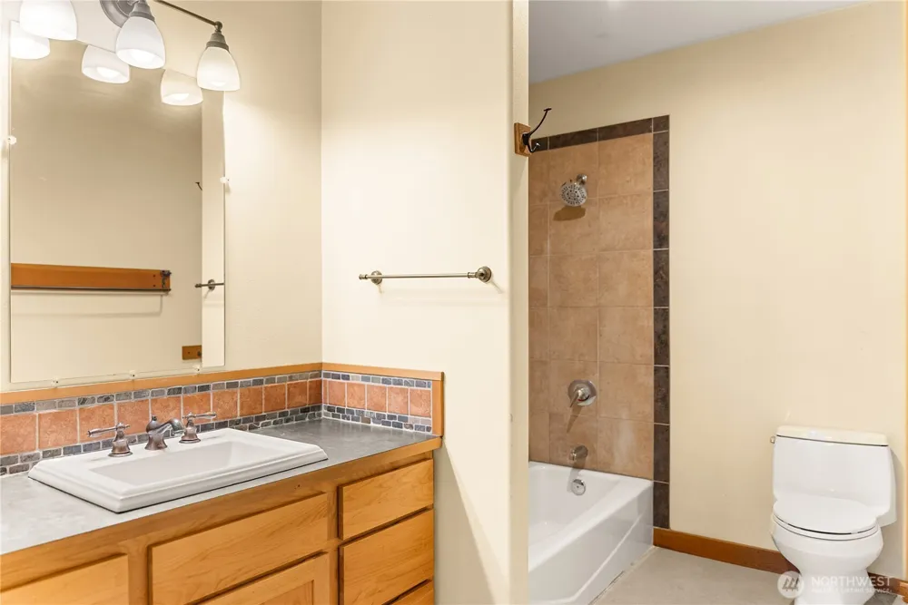 12 Tuckaway Road Twisp, WA 98856