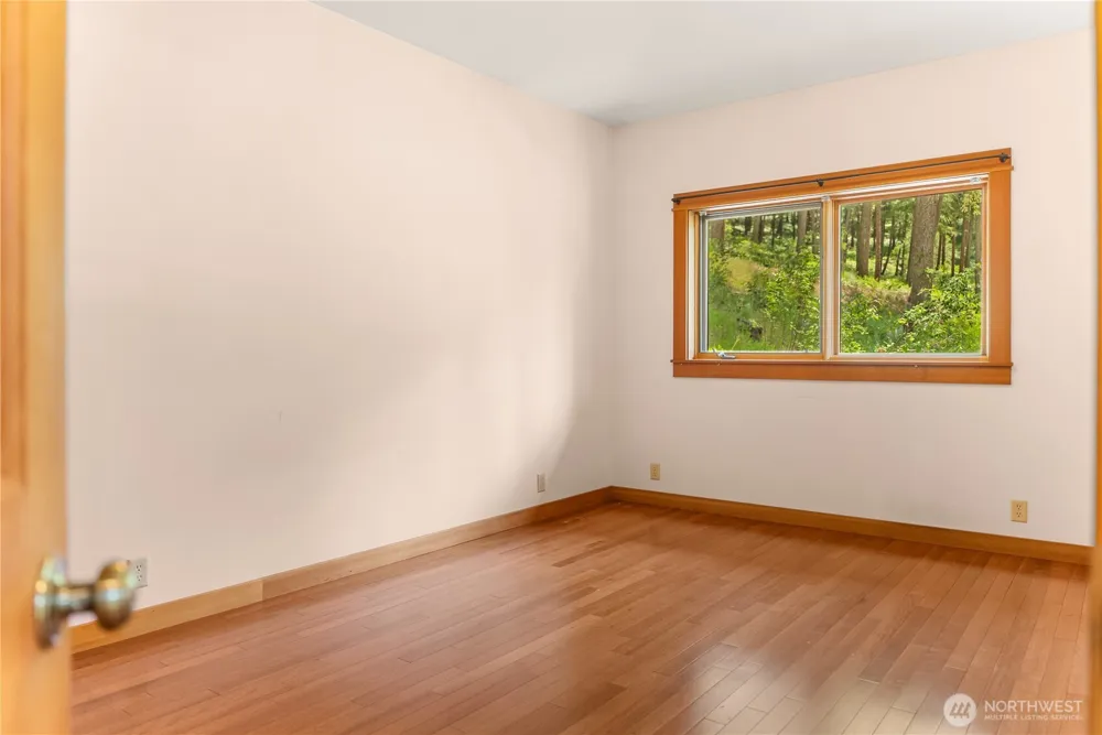 12 Tuckaway Road Twisp, WA 98856