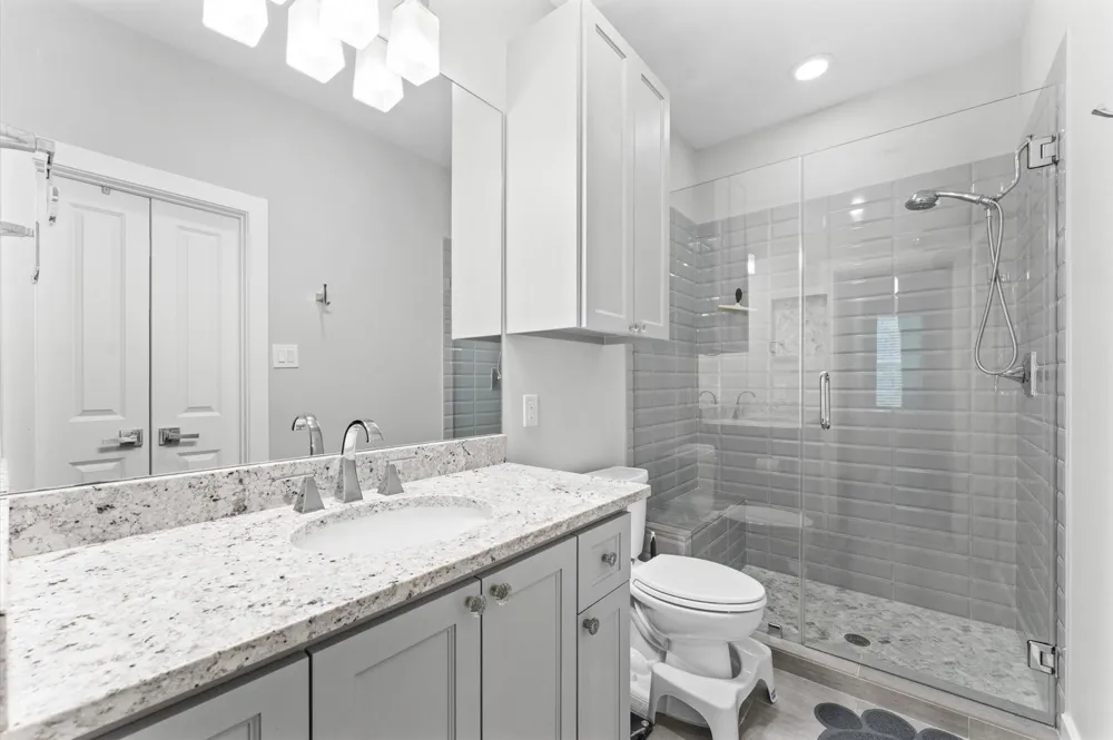 4927 Jason Street Houston, TX 77096