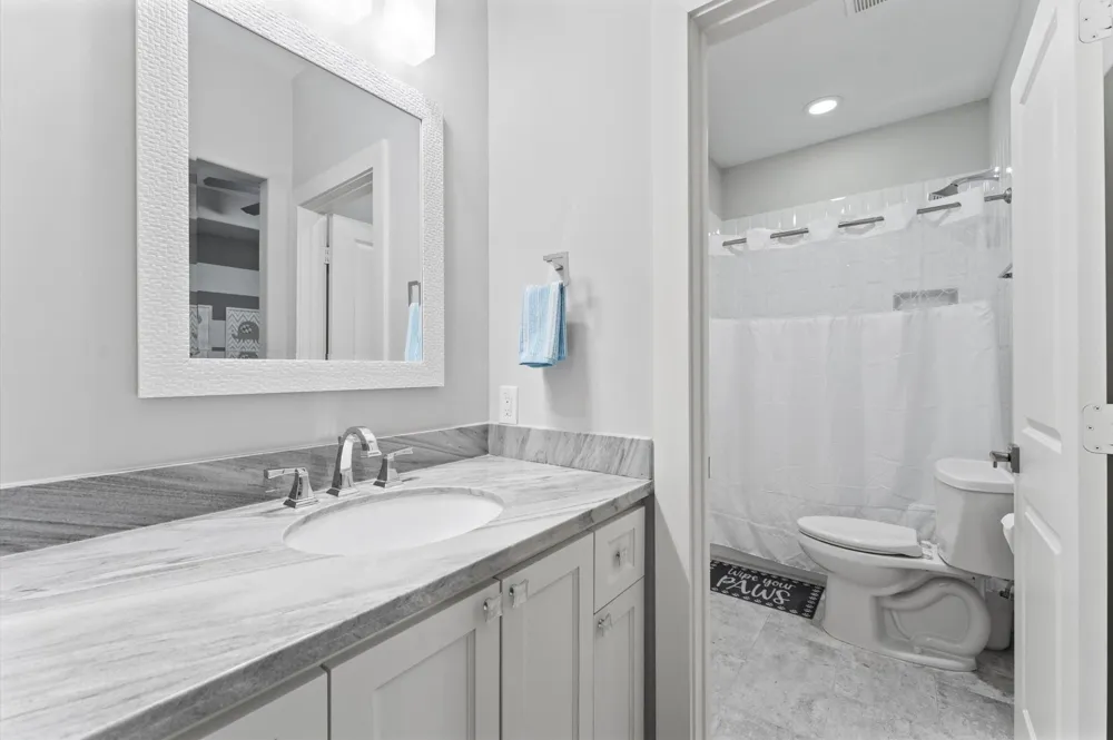 4927 Jason Street Houston, TX 77096