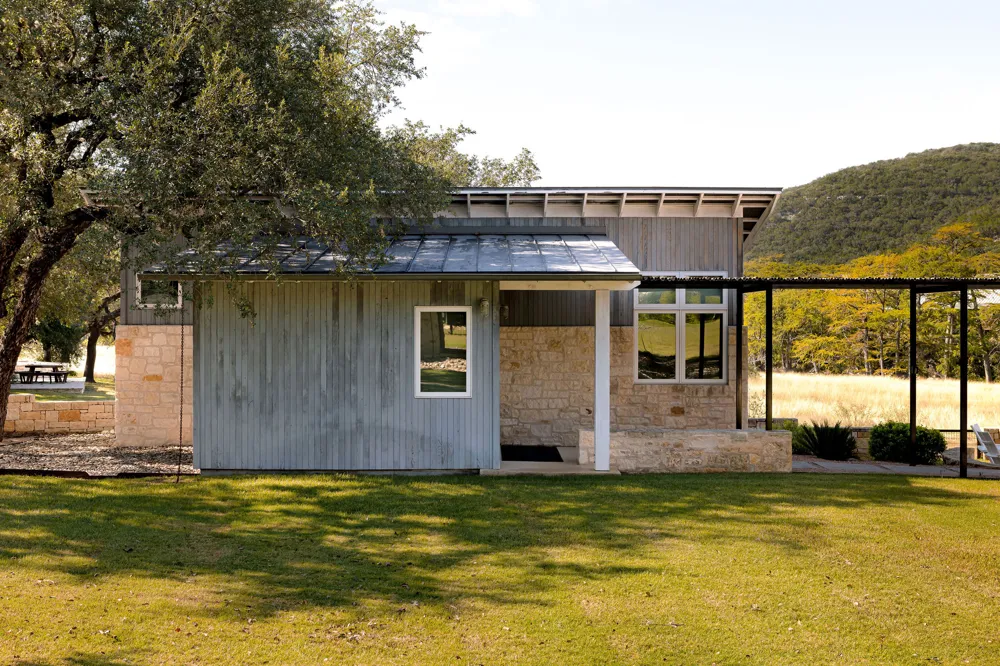 415 Frio Canon Trail Leakey, TX 78873