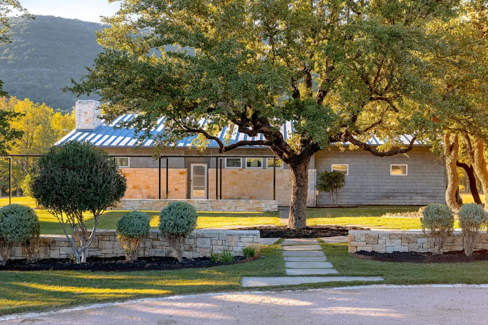 415 Frio Canon Trail Leakey, TX 78873