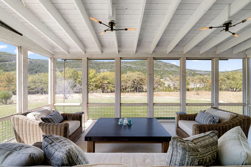 415 Frio Canon Trail Leakey, TX 78873