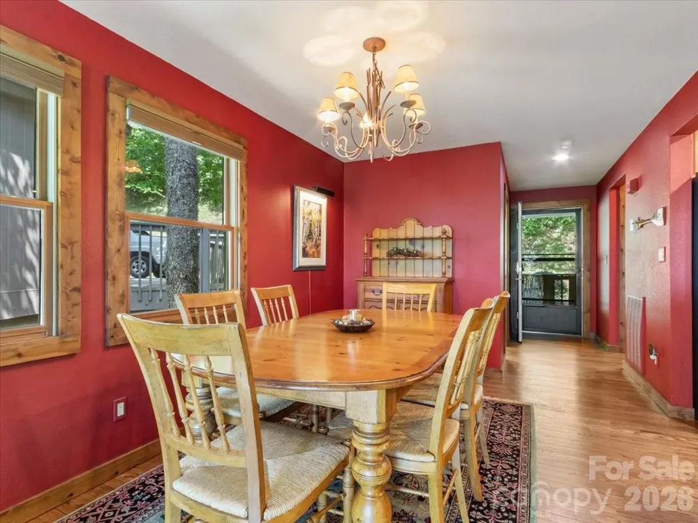 121 Ivy Ridge Road Burnsville, NC 28714