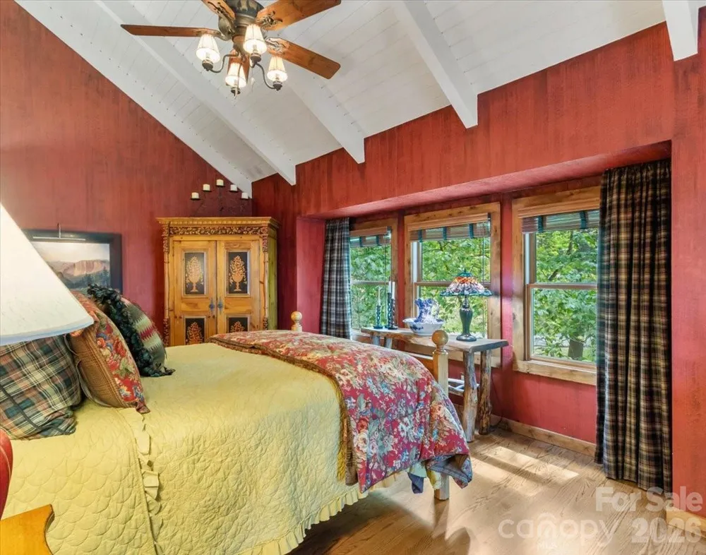 121 Ivy Ridge Road Burnsville, NC 28714