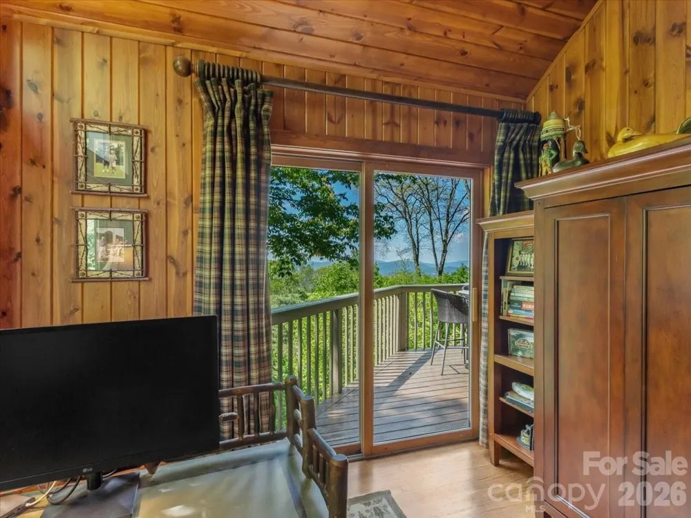 121 Ivy Ridge Road Burnsville, NC 28714