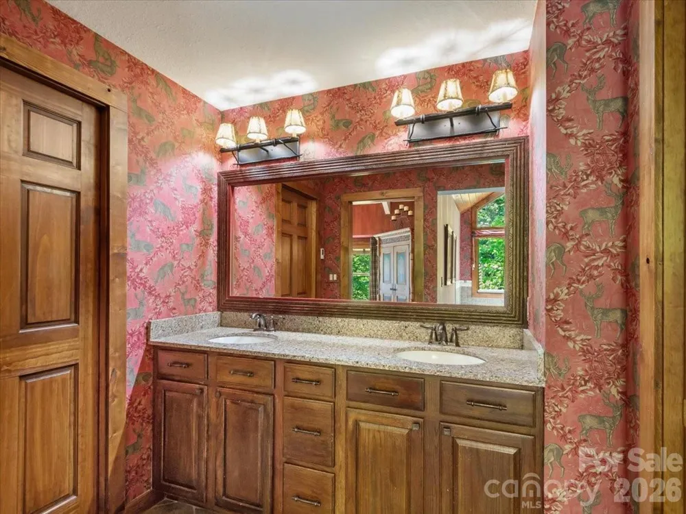121 Ivy Ridge Road Burnsville, NC 28714