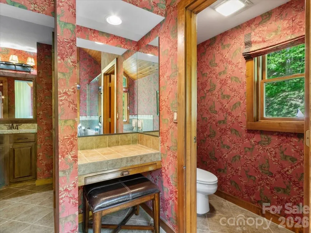 121 Ivy Ridge Road Burnsville, NC 28714