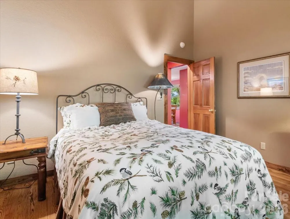 121 Ivy Ridge Road Burnsville, NC 28714
