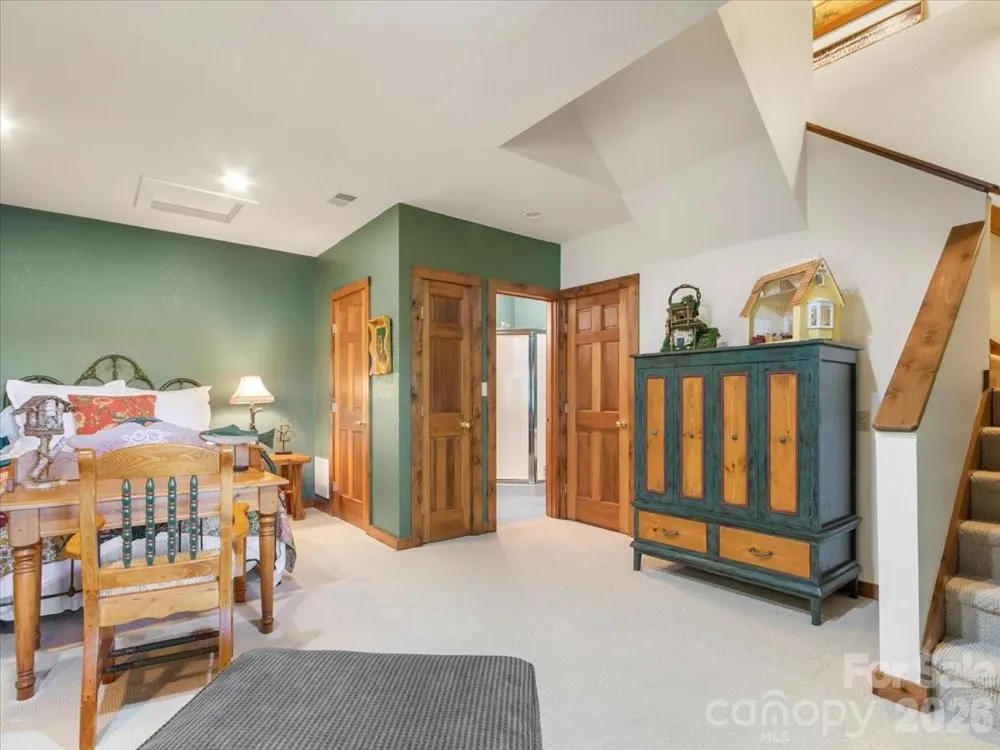 121 Ivy Ridge Road Burnsville, NC 28714