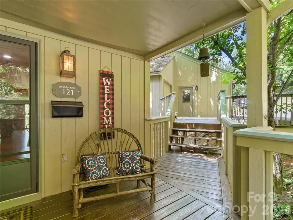 121 Ivy Ridge Road Burnsville, NC 28714