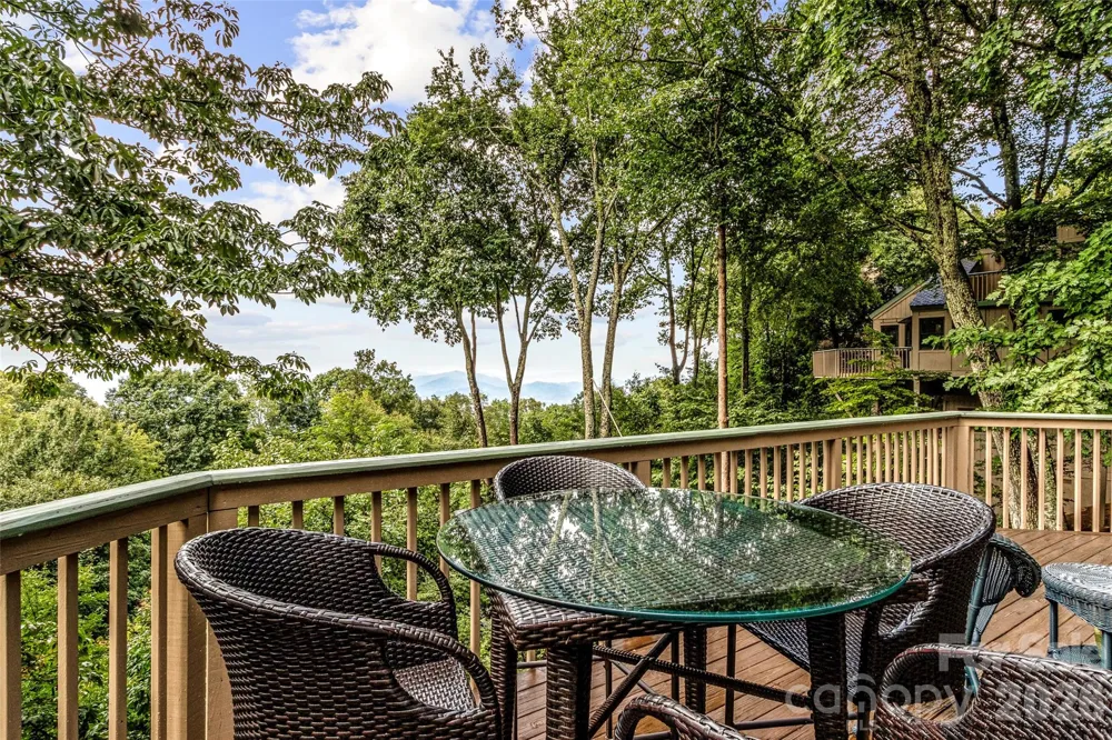 121 Ivy Ridge Road Burnsville, NC 28714