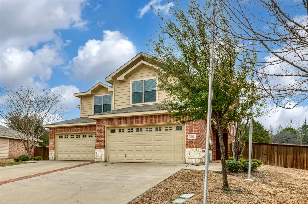 382 Armstrong Lane Lavon, TX 75166