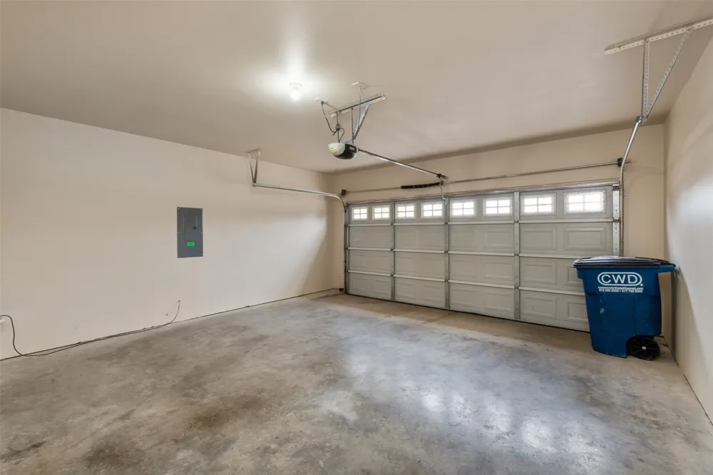 382 Armstrong Lane Lavon, TX 75166