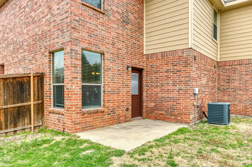 382 Armstrong Lane Lavon, TX 75166