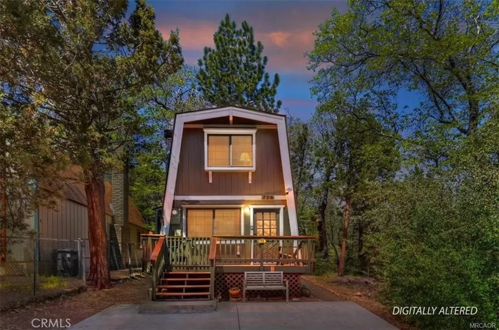 756 Cedar Sugarloaf, CA 92386