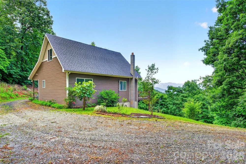 696 Hickory Nut Hollow Old Fort, NC 28762
