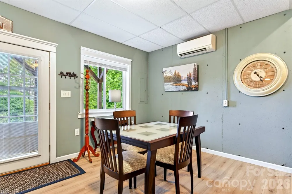 696 Hickory Nut Hollow Old Fort, NC 28762