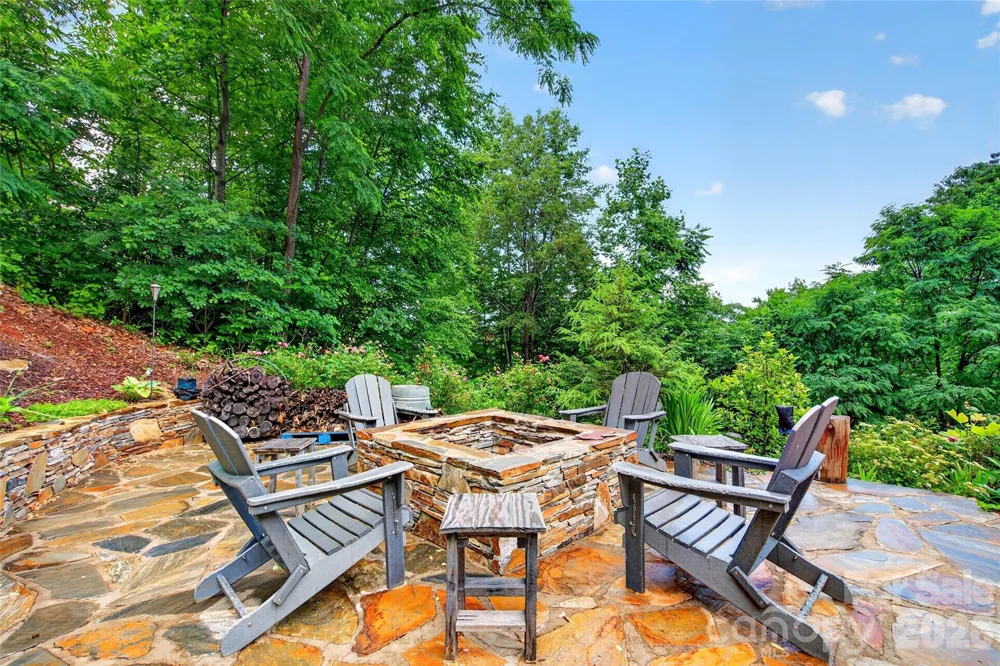 696 Hickory Nut Hollow Old Fort, NC 28762