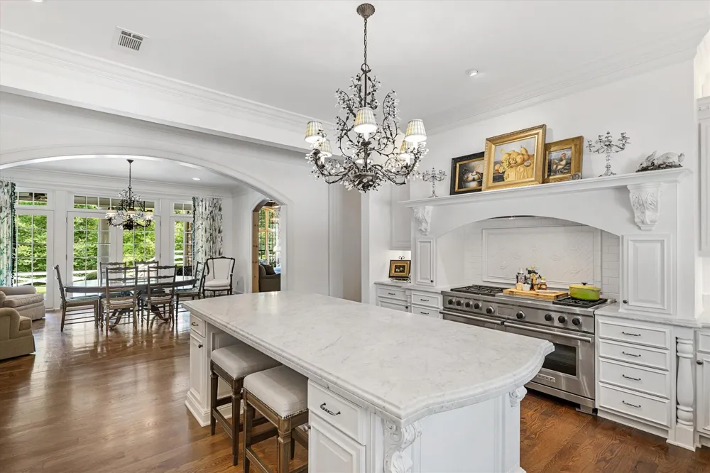 1920 Stonegate Boulevard Tyler, TX 75703