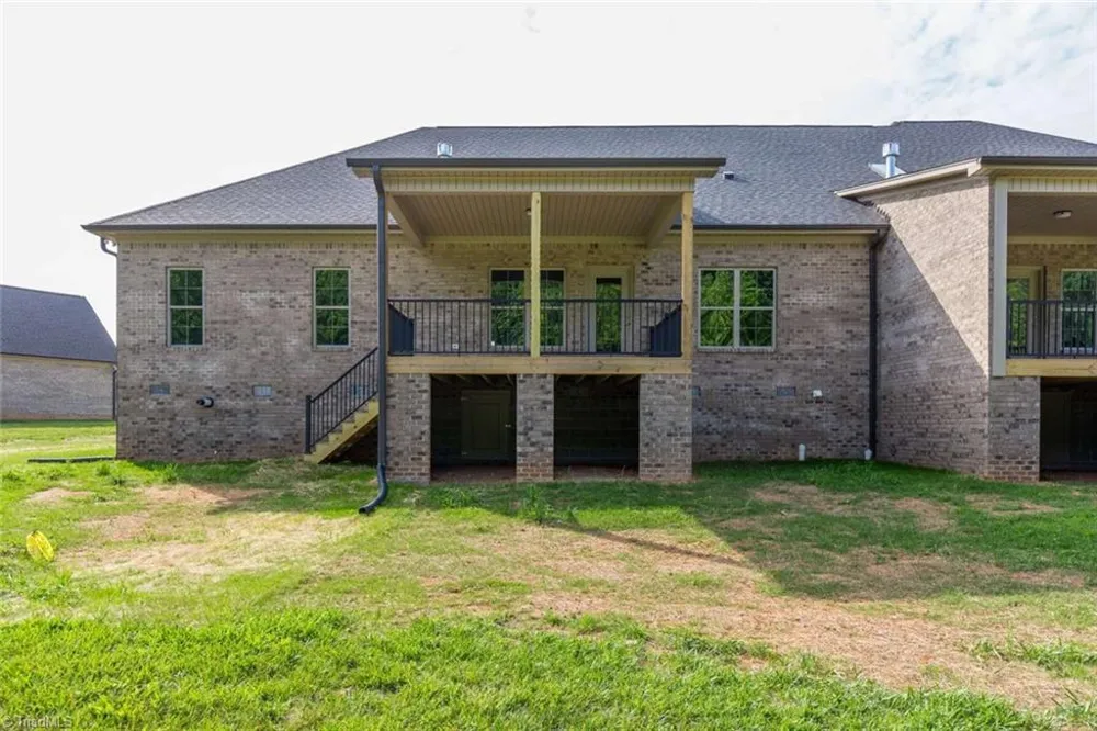 7008 Westfield Village Circle S Summerfield, NC 27358