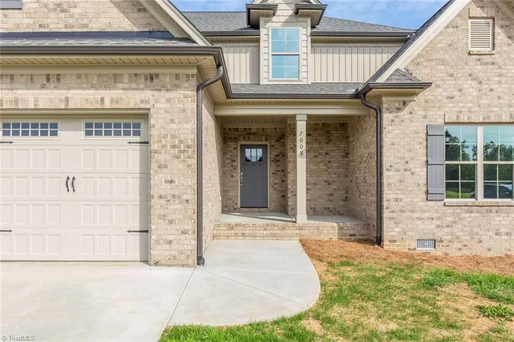 7008 Westfield Village Circle S Summerfield, NC 27358
