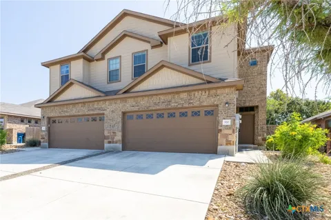 570 Creekside Circle