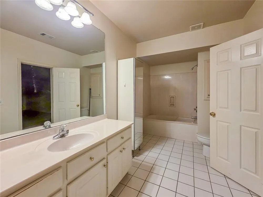 2502 Oak Hill Overlook Duluth, GA 30097
