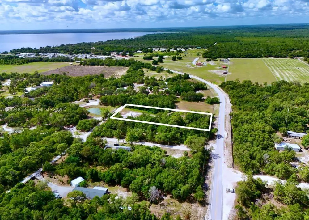 3175 Walk In Water Rd Lake Wales, FL 33898